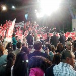 Eso que se ve en ahí abajo, delante de la rubia, es Rubalcaba