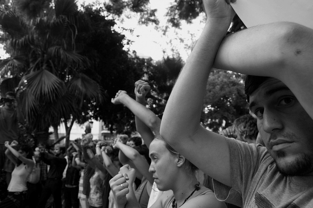 Miércoles 9 de mayo, ocho y cuarenta y seis minutos (exactos) de la tarde. “¿Vamos al lío, no?”. Javi Cruche, miembro de la comisión de comunicación del 15-M malagueño, está...