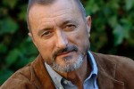 Pérez-Reverte si cambiara de foto