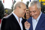 Qué risa,¿eh? Te ríes, ¿eh? ¿Te parece gracioso?