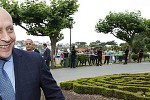 El ministro Wert disfrutando de la beca MEC