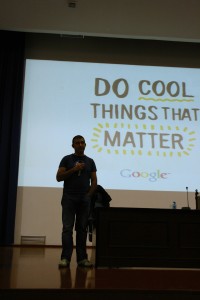 Estudiantes de Informática acosan a un tío de Google